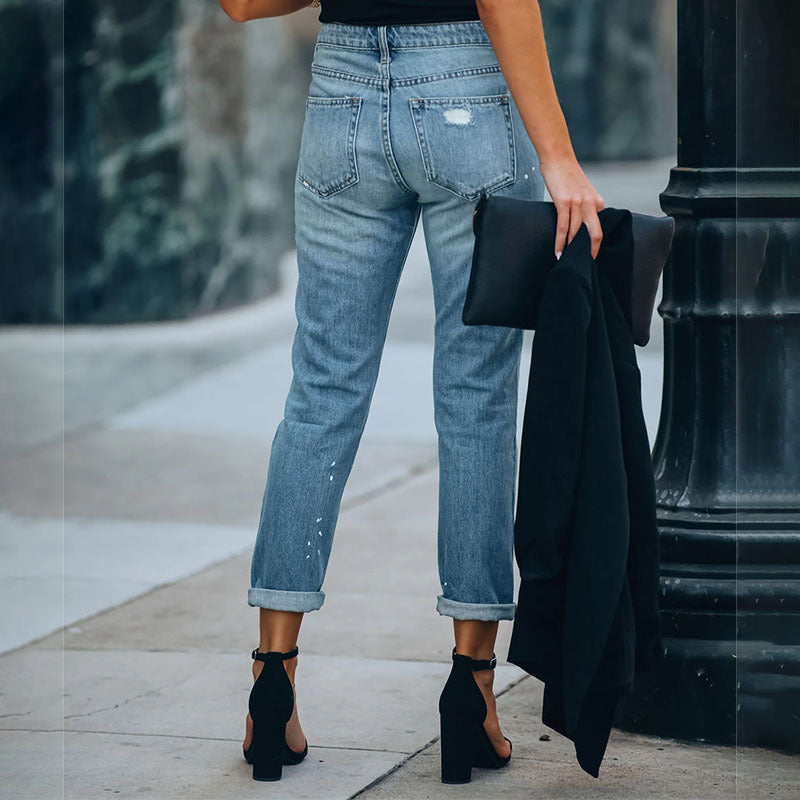 Femyza Washed Cropped Straight Jeans