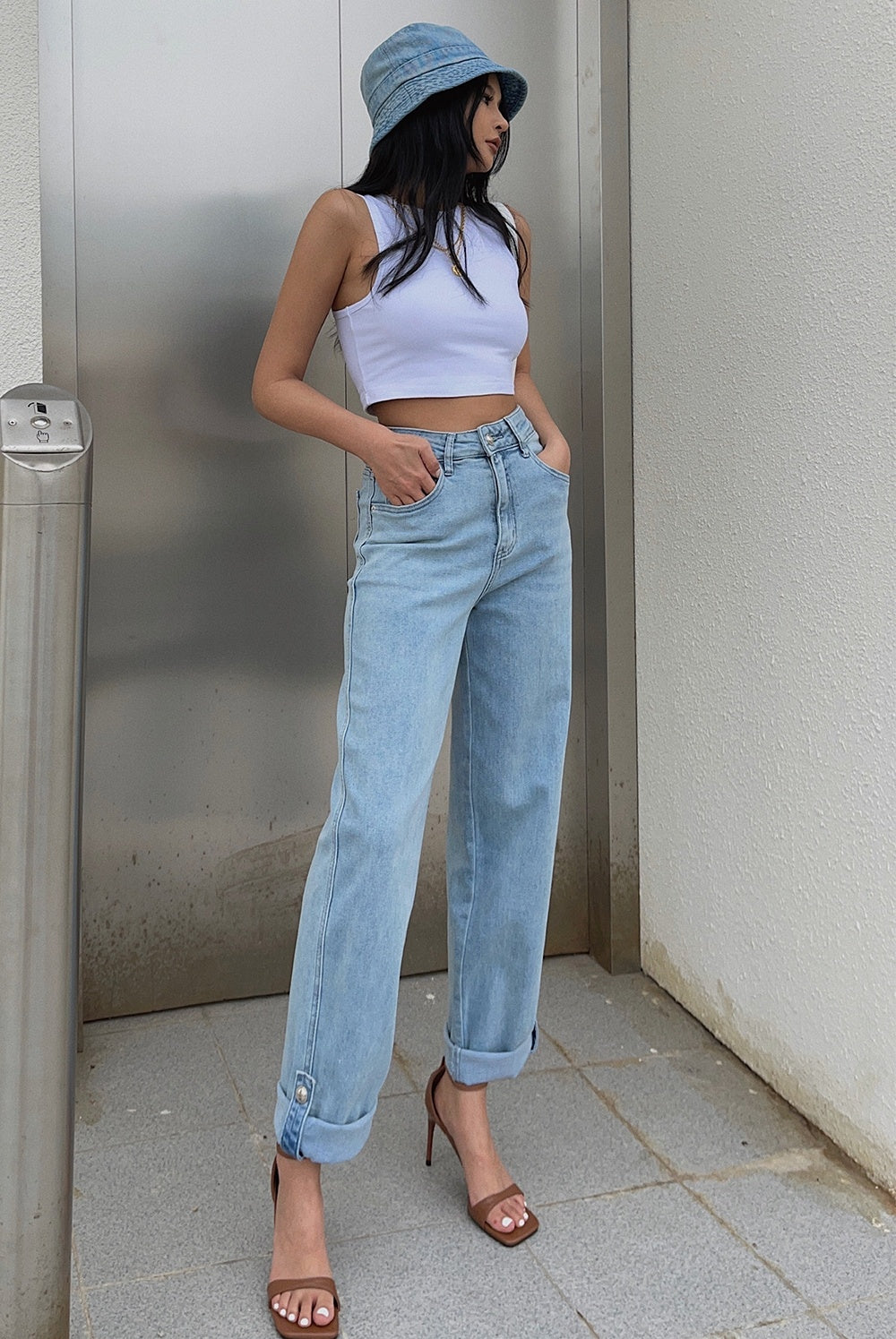 Femyza Hong Kong Wide-Leg Pants