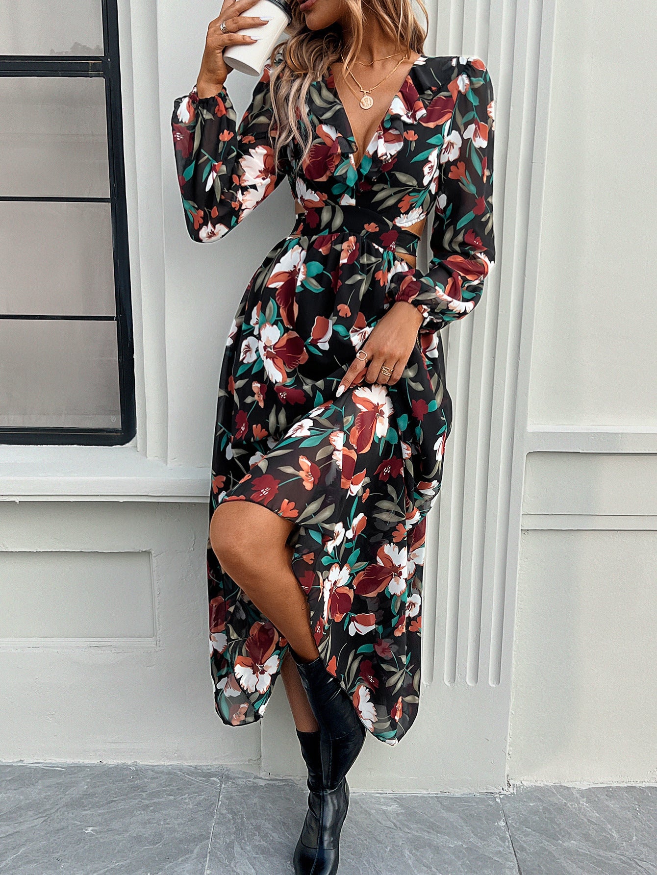 Femyza Floral V-Neck Long Sleeve Dress