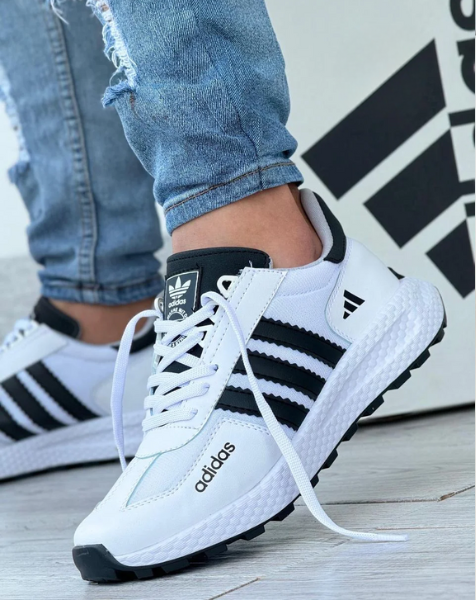 Nieuwe Sneakers